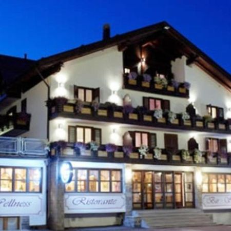 Hotel Presena Passo del Tonale Eksteriør billede