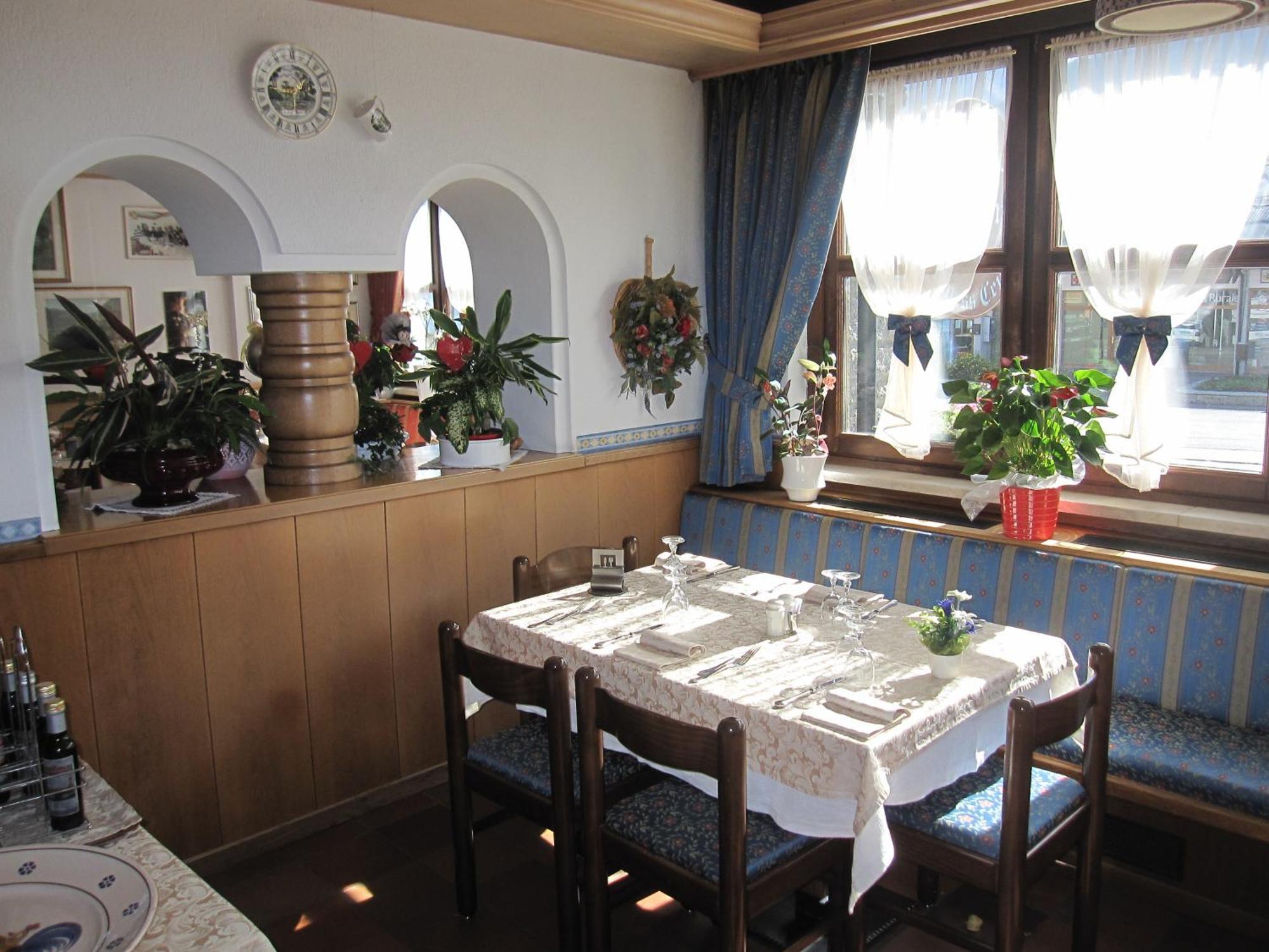 Hotel Presena Passo del Tonale Eksteriør billede