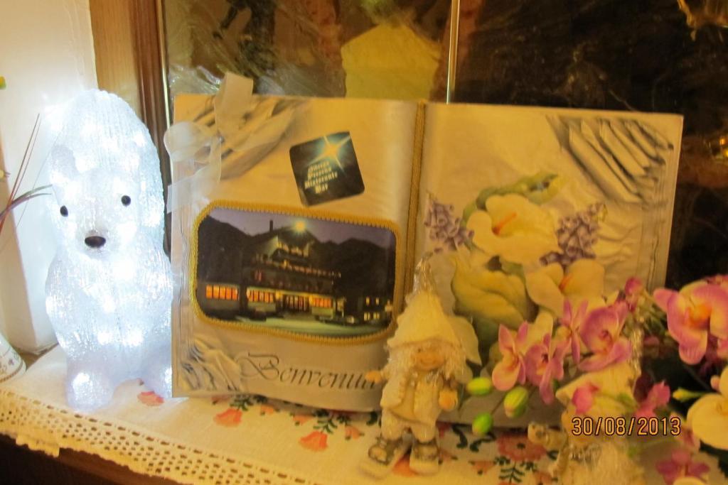 Hotel Presena Passo del Tonale Eksteriør billede