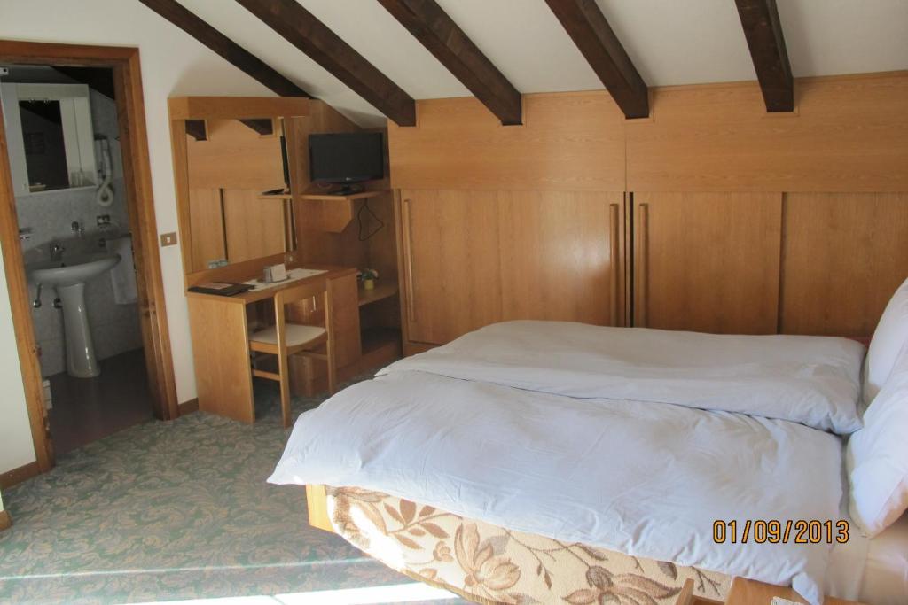 Hotel Presena Passo del Tonale Eksteriør billede