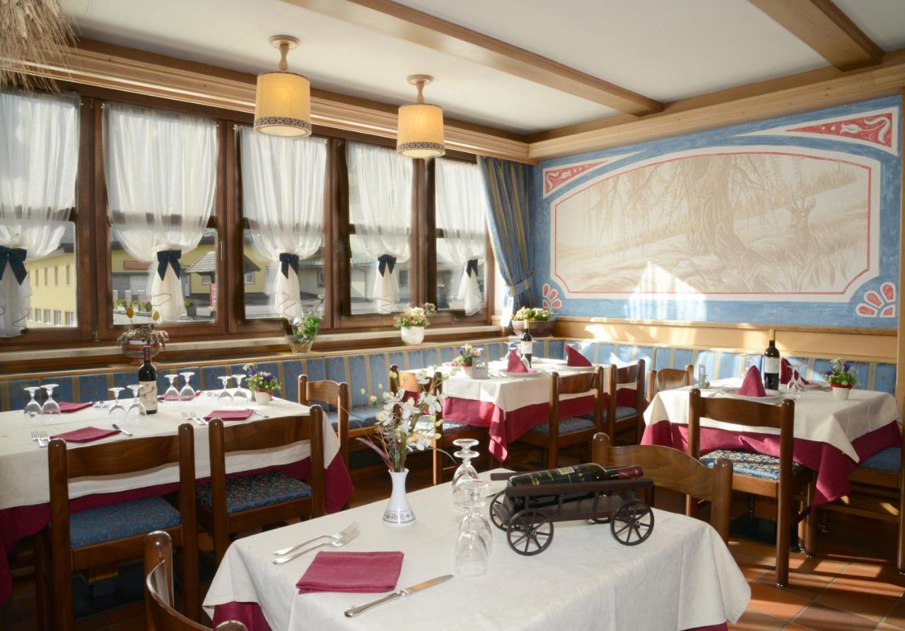 Hotel Presena Passo del Tonale Eksteriør billede