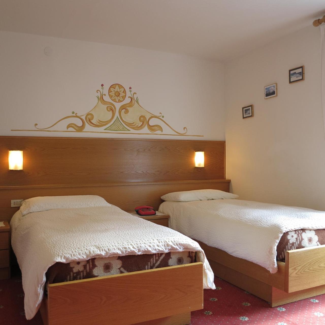 Hotel Presena Passo del Tonale Eksteriør billede